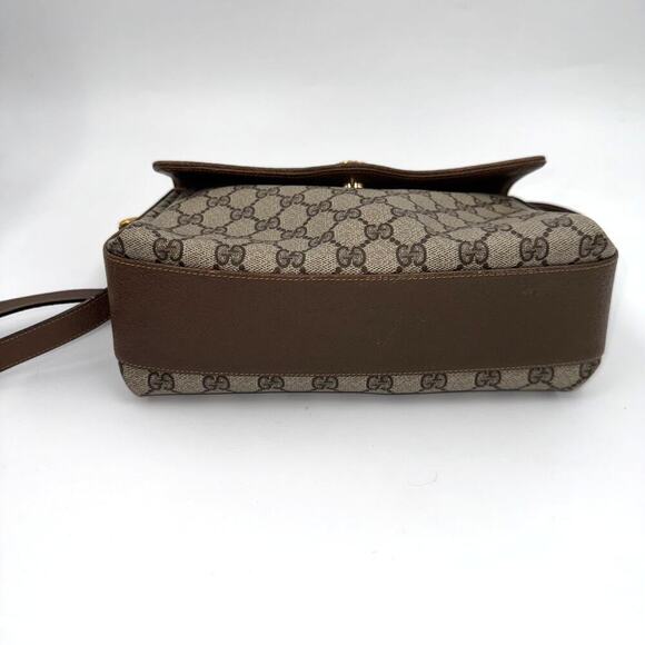 Gucci Vintage‎ GG Monogram Supreme Sherry Line Flap Adjustable Crossbody Bag - Picture 3 of 16
